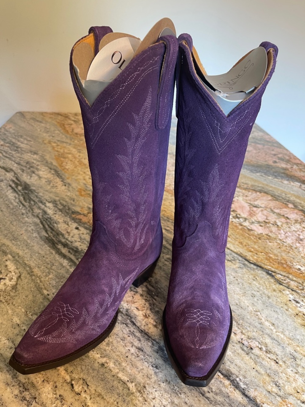 Old Gringo Purple Dutton Classic Boots
Size 8 NWB